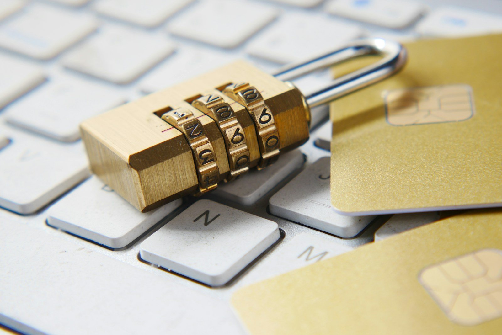 Veracrypt Encryption Software. How to Hide Your Encrpyted Data?