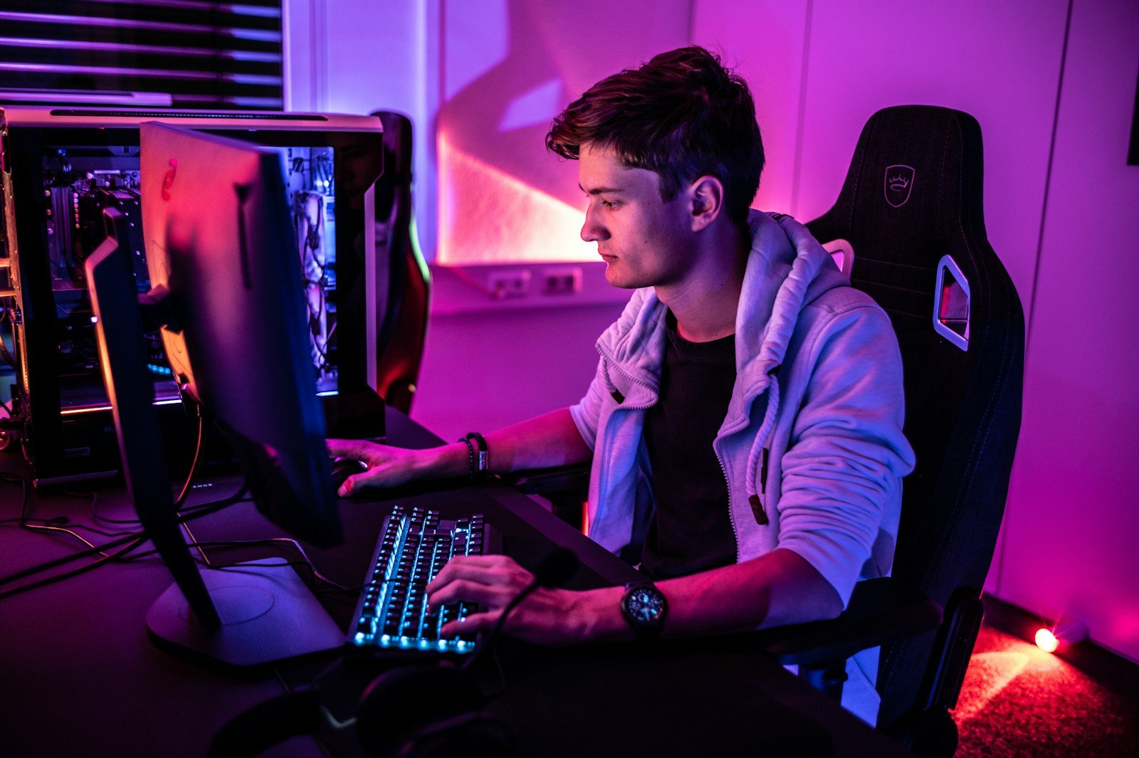 Windows 10 games. Can You Play inbuilt games Offline?