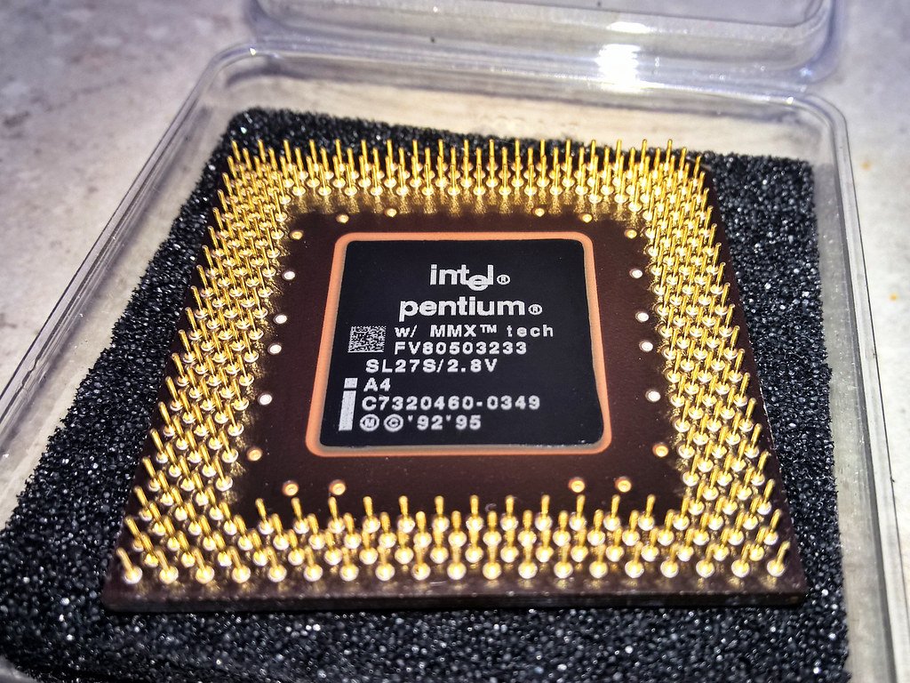 Intel Celeron vs i3 Processor. What’s best for You? Price & Perform?
